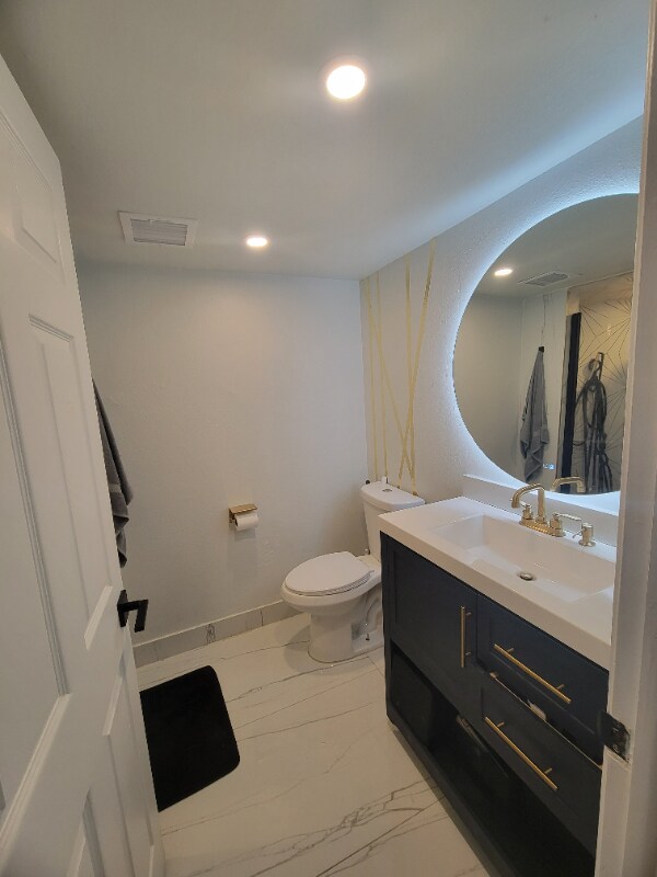 Building Photo - 9415 Fontainebleau Blvd