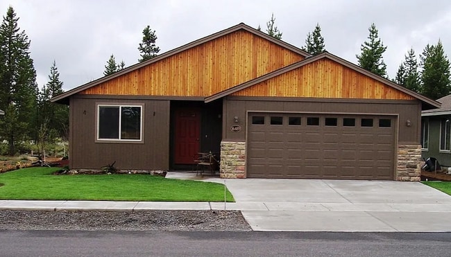 *MOVE IN SPECIAL* 3 Bedroom 2 Bath Single... - *MOVE IN SPECIAL*  3 Bedroom 2 Bath Single...