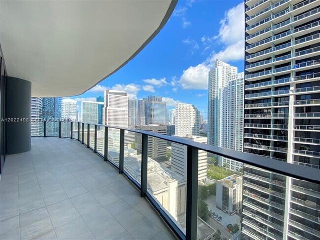 Building Photo - 1000 Brickell Plaza