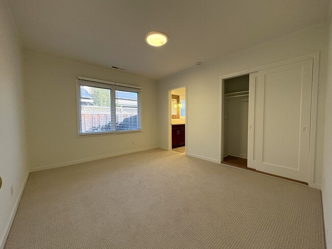 Building Photo - Beautiful Palo Alto Home with In-Law Suite, Central AC & Heated Pool