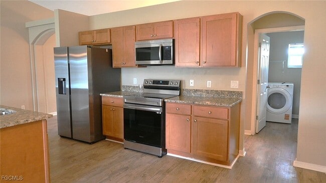 Building Photo - 3816 SW 8th Pl