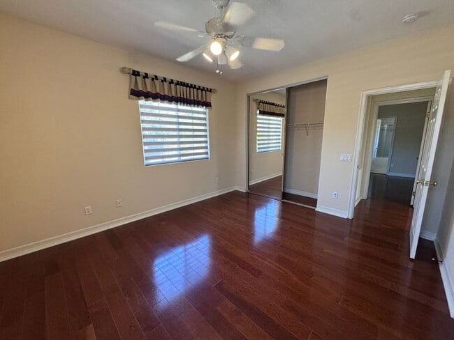 Building Photo - Stunning Home with Panoramic Views in Port...
