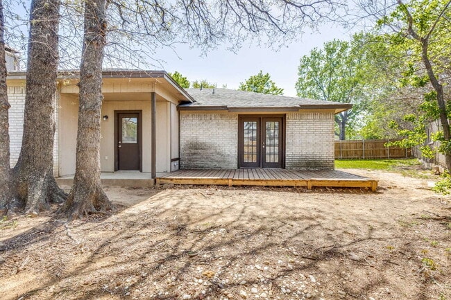 Building Photo - Easy Access to Highways with this 3BR in Arlington