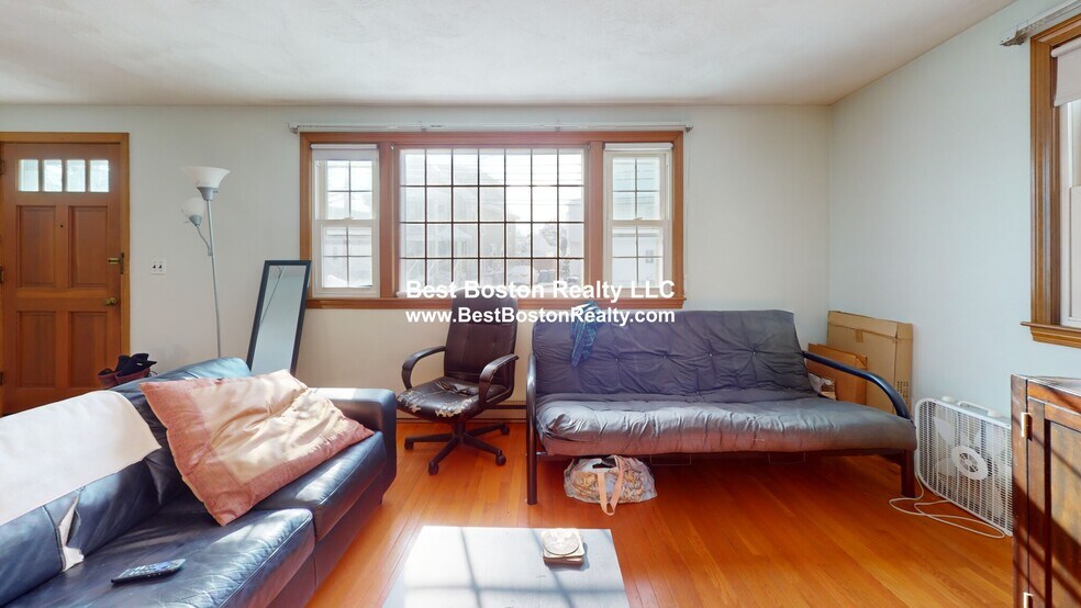 Building Photo - 45 Warren St