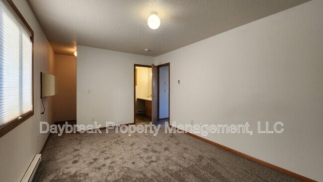 Building Photo - 1315 34th St Cir S