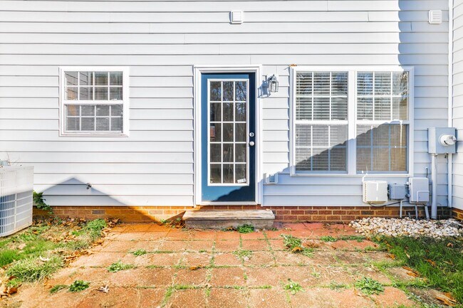 Building Photo - Gorgeous Luxury Townhome for rent