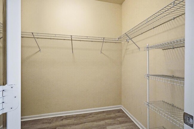 Building Photo - 4501 Mimosa Terrace