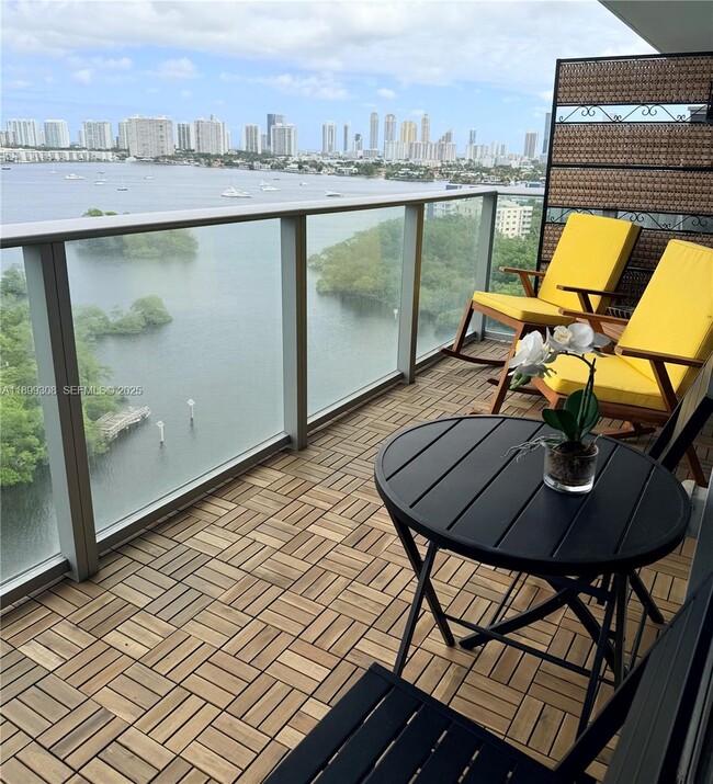 Building Photo - 16385 Biscayne Blvd