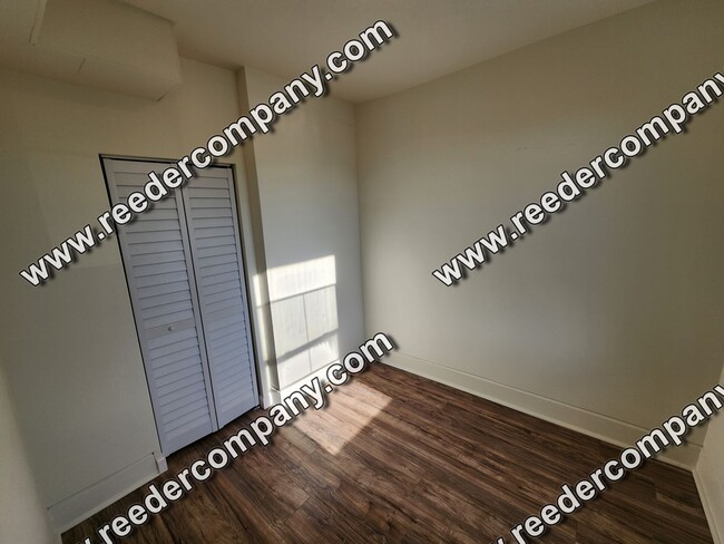 Building Photo - 5008 Baring Ave