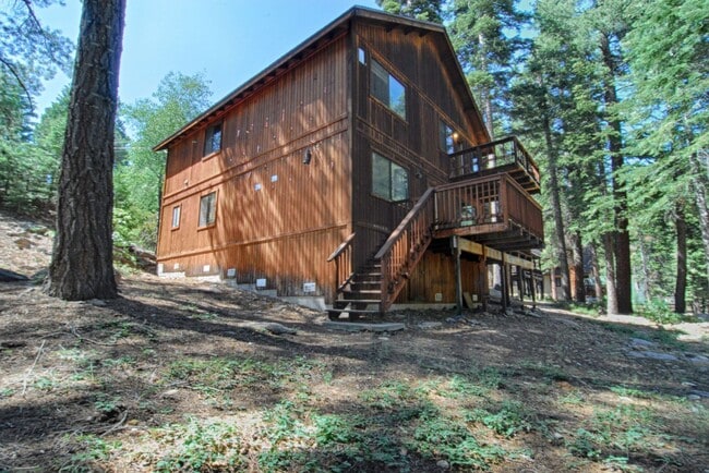 Building Photo - LONG-TERM RENTAL: Upper Floor Unit in Duplex with Washer/Dryer & Wood Stove!