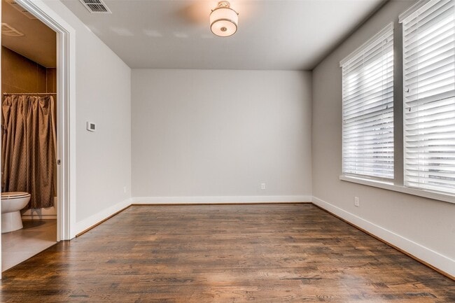 Building Photo - 4211 Rawlins St