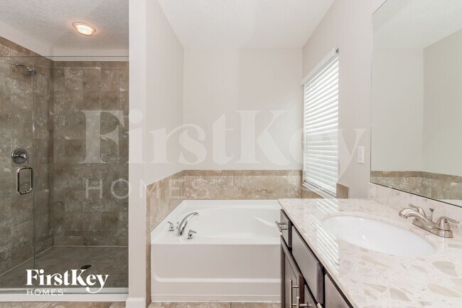 Building Photo - 10126 Andean Fox Dr