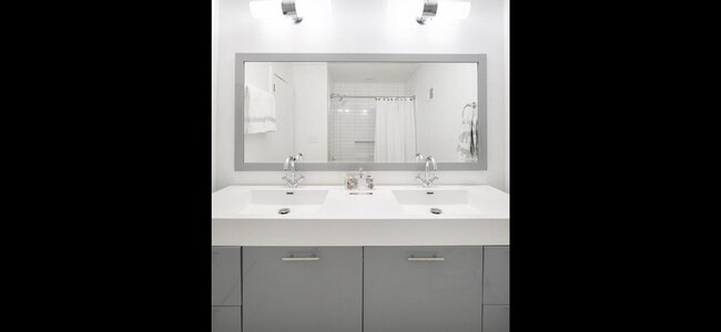 Building Photo - 414 Shorecrest Dr