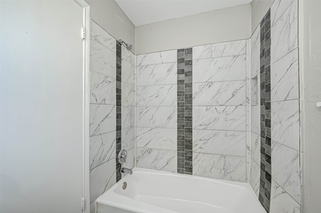 Building Photo - 4302 Wildacres Dr