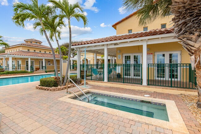 Building Photo - 1060 Lake Shore Dr