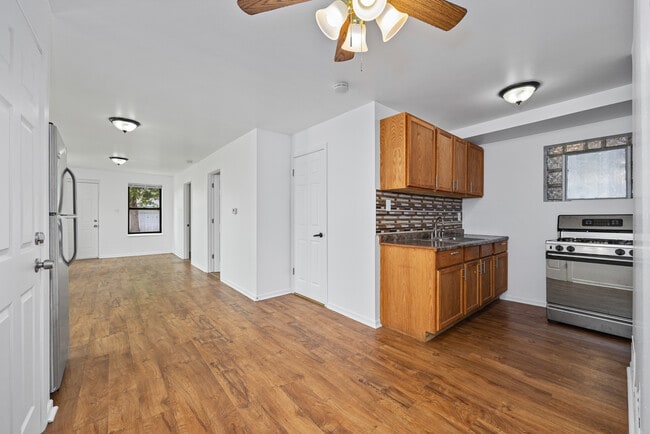 Building Photo - 2702 S Spaulding Ave