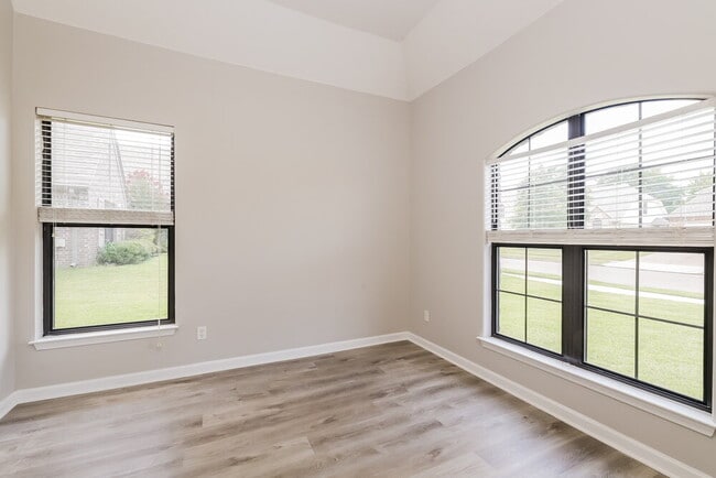Building Photo - 7659 Romero Dr