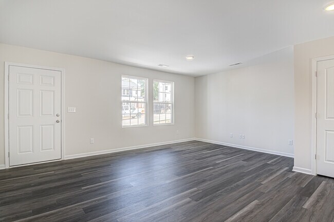 Building Photo - 3155 Misty Ridge Dr