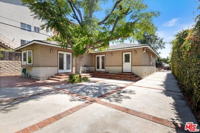 Building Photo - 4385 Camellia Ave