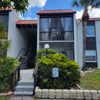 Building Photo - Seasonal/short term 2/2 ground floor condo downtown Sarasota.