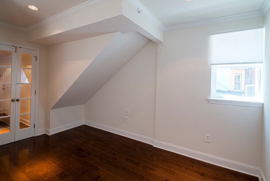 Building Photo - 1703 Pine Street