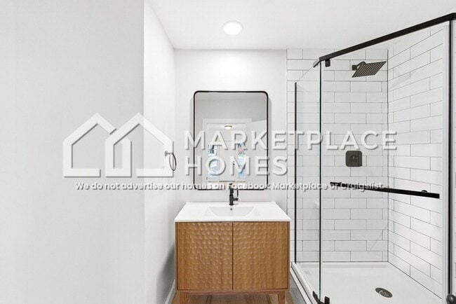 Building Photo - 4605 Brassiewood Dr