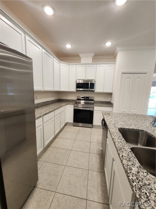 Building Photo - 88 Linder Dr
