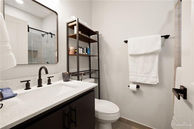 Building Photo - 31 Dragonfly St