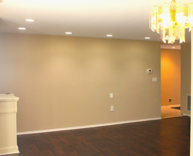 Building Photo - 77 Pagoda Ln