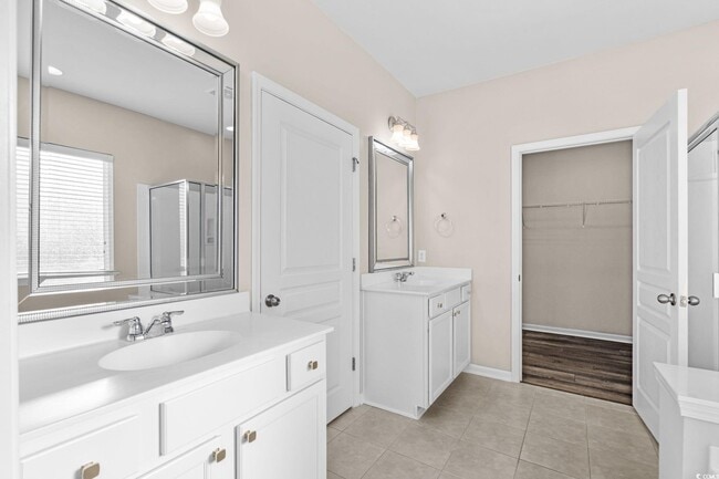 Building Photo - 2401 Hobart St