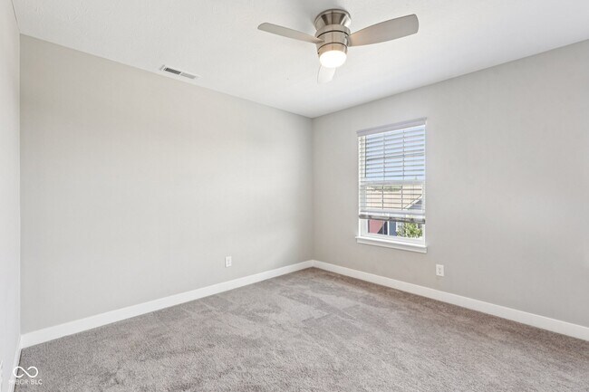 Building Photo - 17285 Dallington St