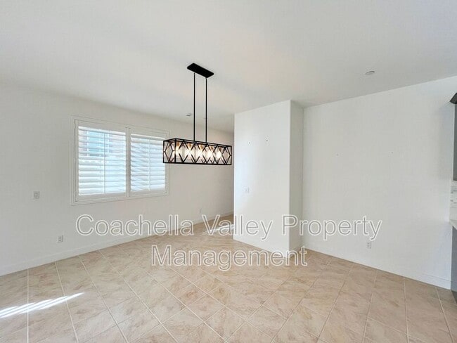 Building Photo - 76279 Cambridge Dr