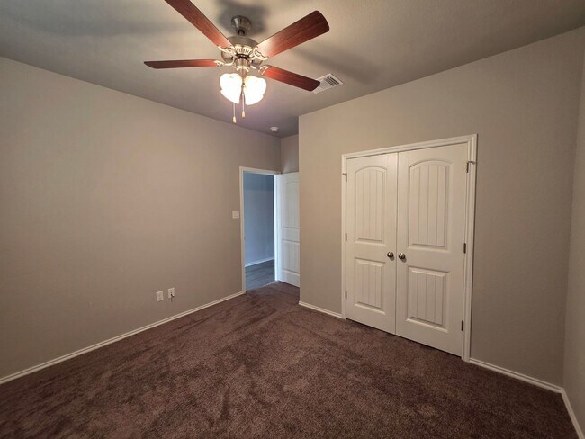 Building Photo - 3 Bedroom / 2 Bathroom Townhome – Copperas Cove - MOVE IN READY