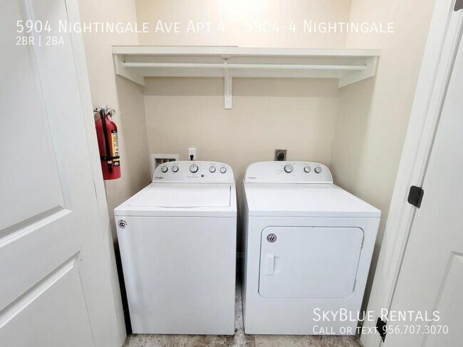 Building Photo - 5904 Nightingale Ave
