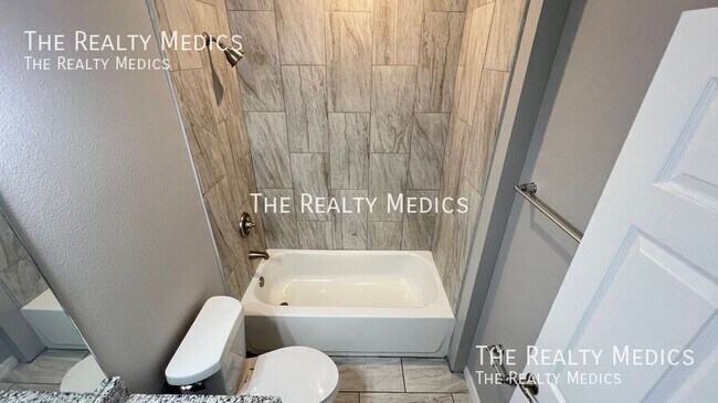 Building Photo - 1161 Yager Rd SE