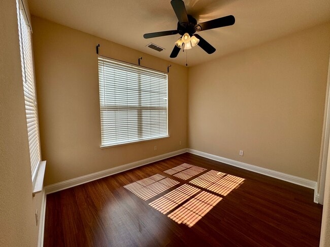 Building Photo - Beautiful Four-Bedroom Home Available in Folsom!