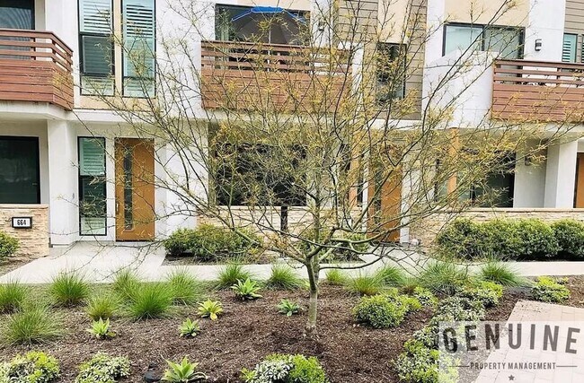 Building Photo - Coming Soon: Beautifully Furnished 3Bd 3.5Ba Condo in Costa Mesa