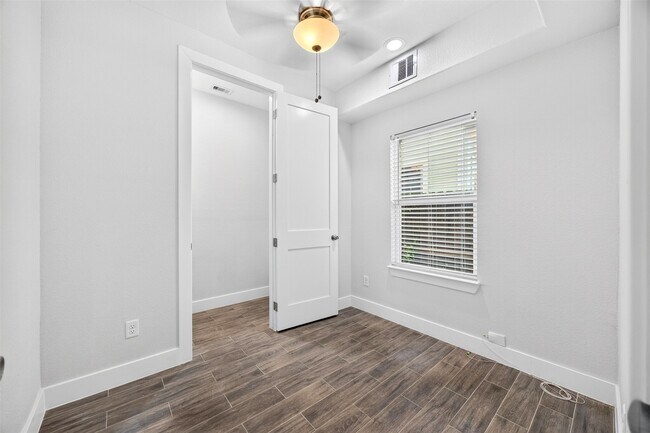 Building Photo - 2310 Detering St