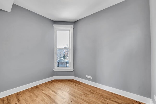 Building Photo - 3208 W Wabansia Ave