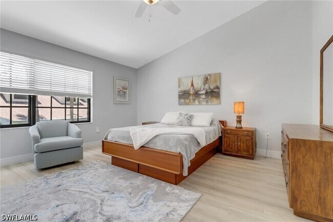 Building Photo - 790 Meadowland Dr