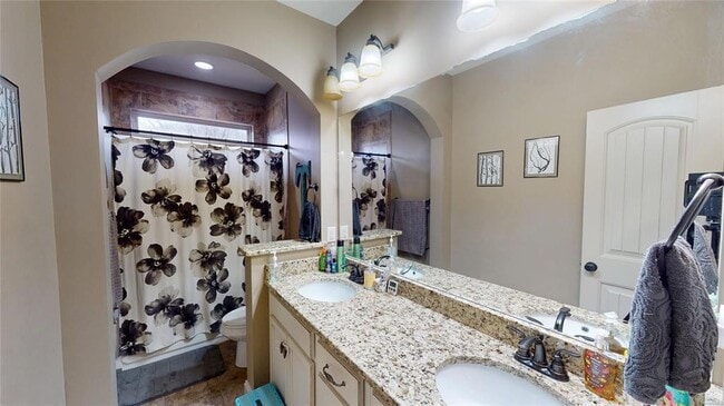 Building Photo - 150 Village Ct