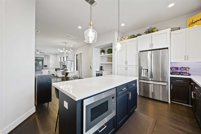 Building Photo - 4235 Allen St