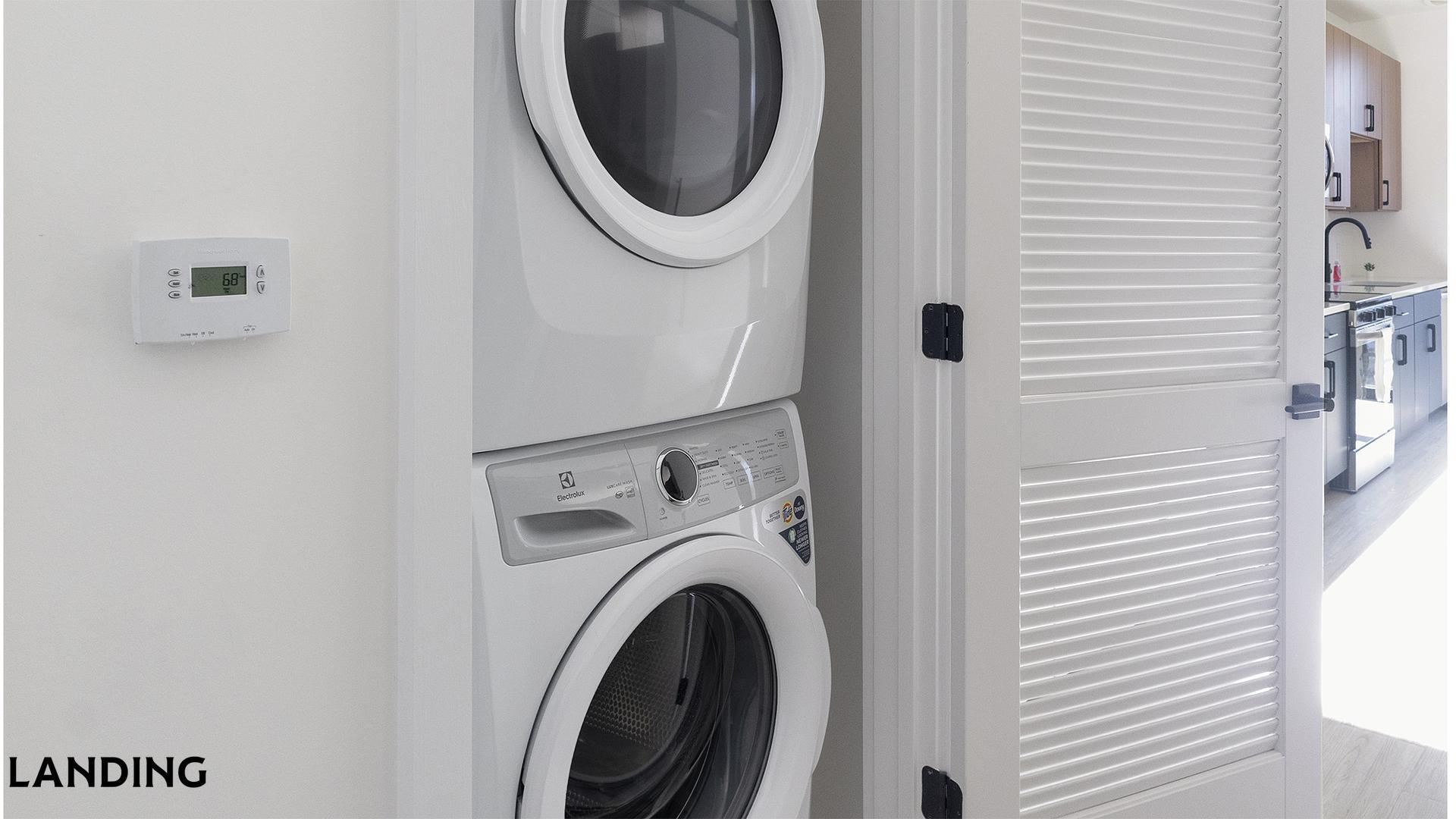 Building Photo - 1007 S Mint St