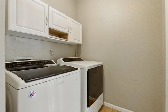 Building Photo - 14846 61st Ct N