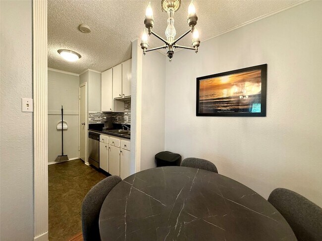 Building Photo - 7950 N Stadium Dr