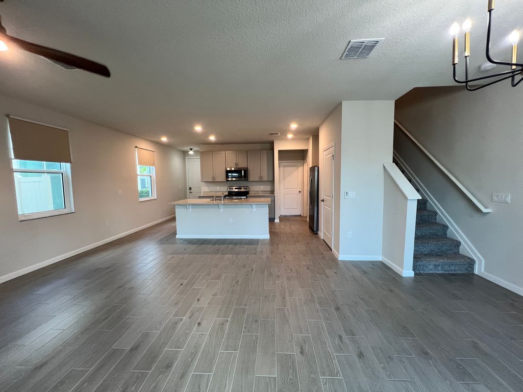 Building Photo - 3916 SE Mentmore Ln