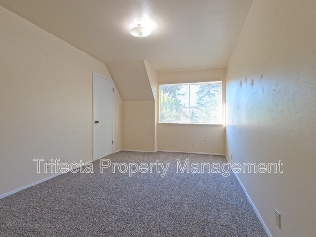 Building Photo - 1125 Peterson St