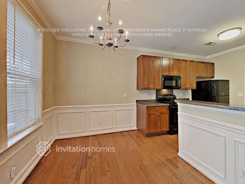 Building Photo - 3109 Maywood Dr