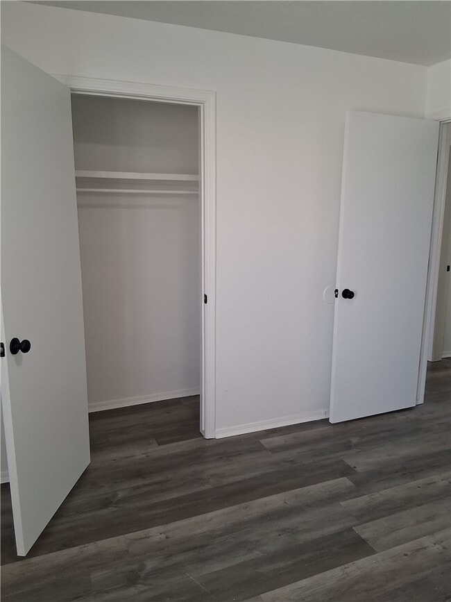 Building Photo - 1855 W Deane St