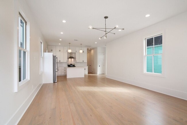 Building Photo - 1227 Feliciana St